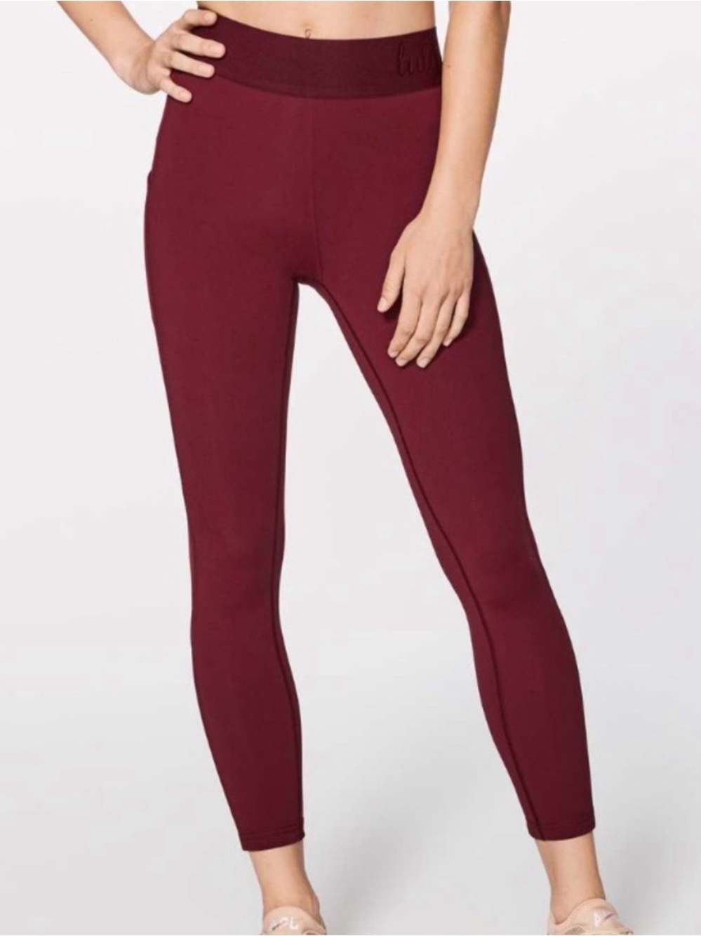 Lululemon Box it Out Tight Burgundy size 6